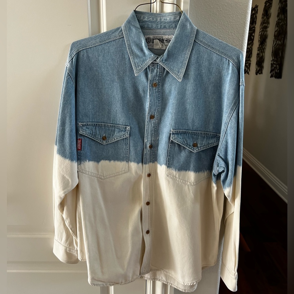 CLEARANCE NWOT Men’s Medium Denim Bleached Button Down Shirt Unionbay